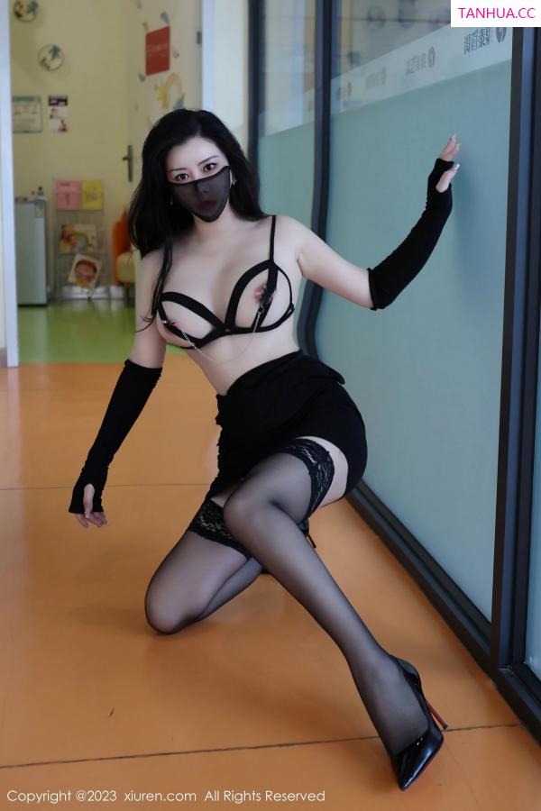 王格 王婉悠 [XiuRen]高清写真图 2023.04.03 No.6515 王婉悠Queen 丝袜美臀第29张图片